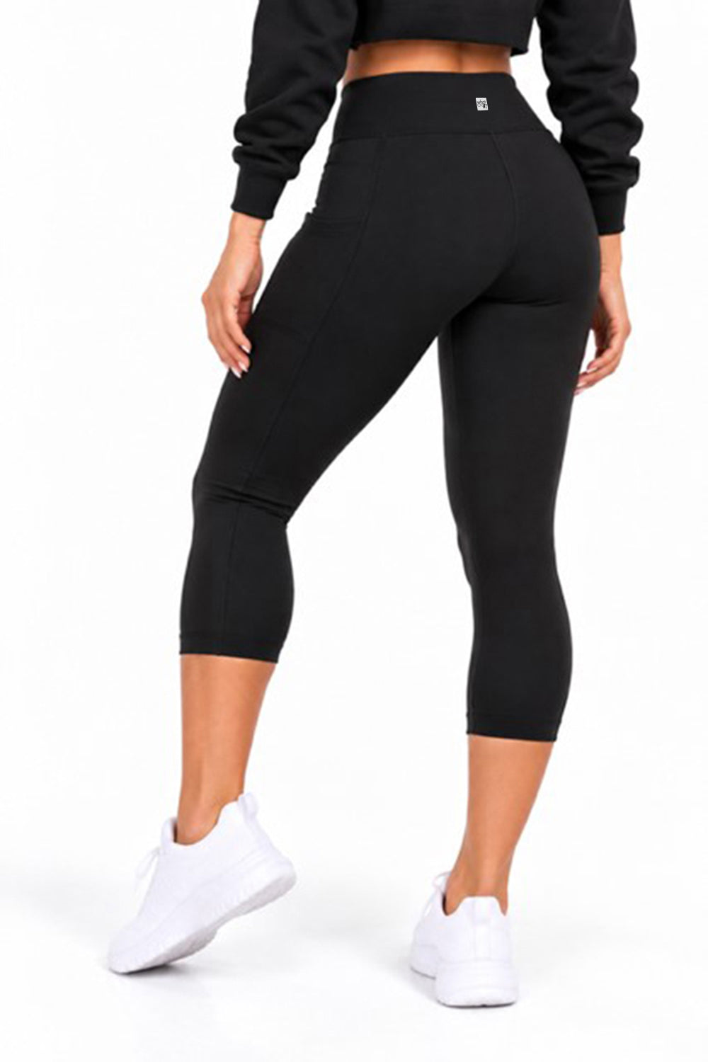 ELITE PERFORMANCE 3/4 LENGTH LEGGINGS
